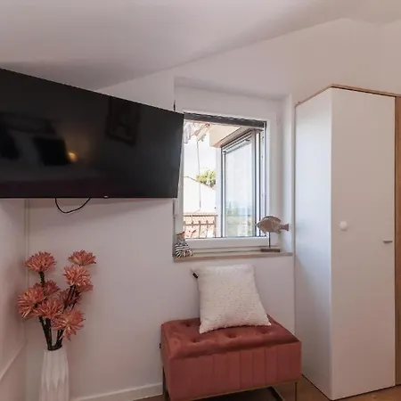 Apartment Iva *