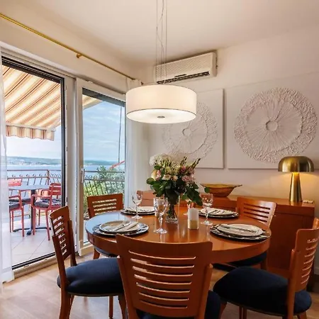 Iva Apartment Selce